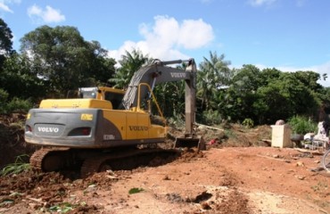 Semusb limpa quintais e canais da capital com apoio da população