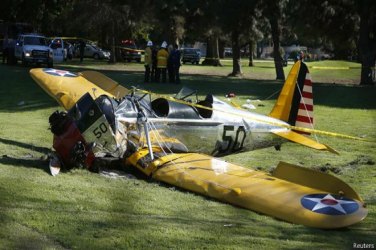 Harrison Ford sofre acidente de avião na Califórnia