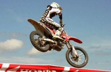 MOTOCROSS - Rodrigo Selhorst dita o ritmo em Cacaulândia e alcança liderança