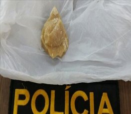 Acusados de tráfico de drogas são presos pela Polícia Militar 