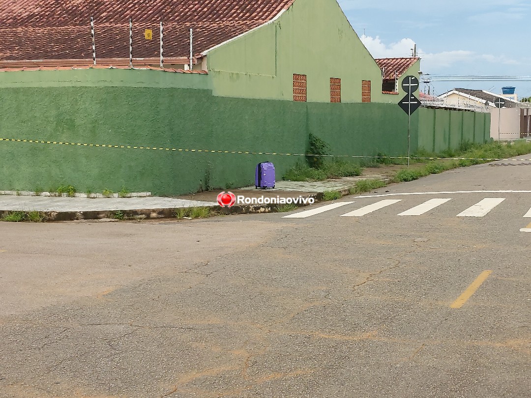 URGENTE - AO VIVO: Esquadrão antibombas é acionado após mala ser deixada na frente de escola