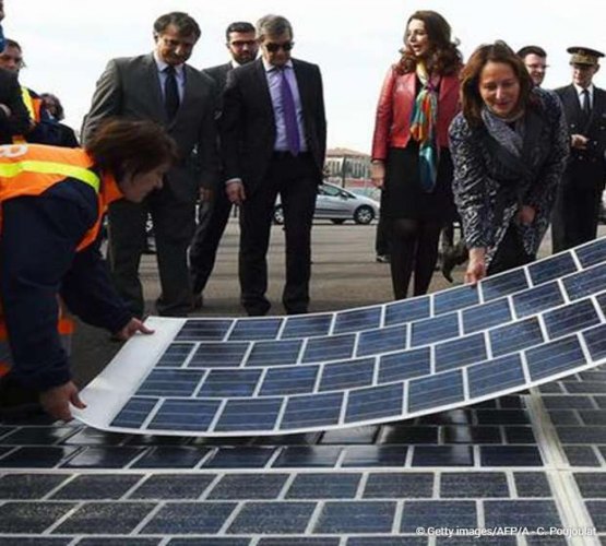 
França inaugura primeira estrada solar do mundo