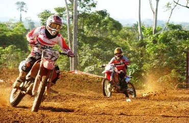 MOTOCROSS - Cezar Zamboni e Hugo Amaral garantem espetáculo em Buritis