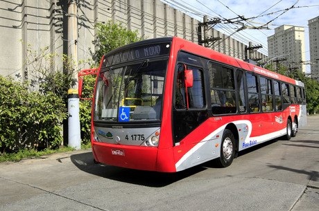 Motorista de ônibus atira em passageiro que se recusou a pagar