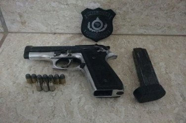 Motociclista com pistola na cintura é detido pela PRF