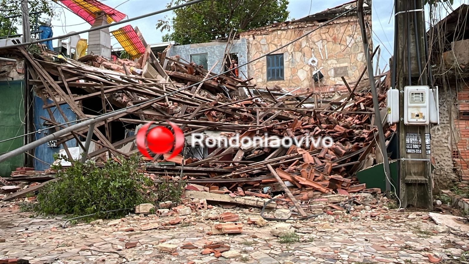 DESMORONOU: Residência desaba em Porto Velho e Bombeiros são acionados 
