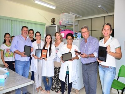 Centro de Internação Domiciliar recebe tablets para atendimento 