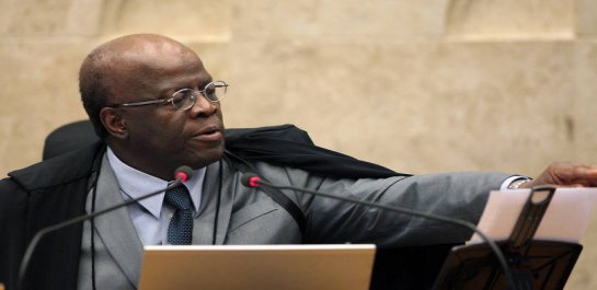 Michel Temer não tem legitimidade, diz Joaquim Barbosa