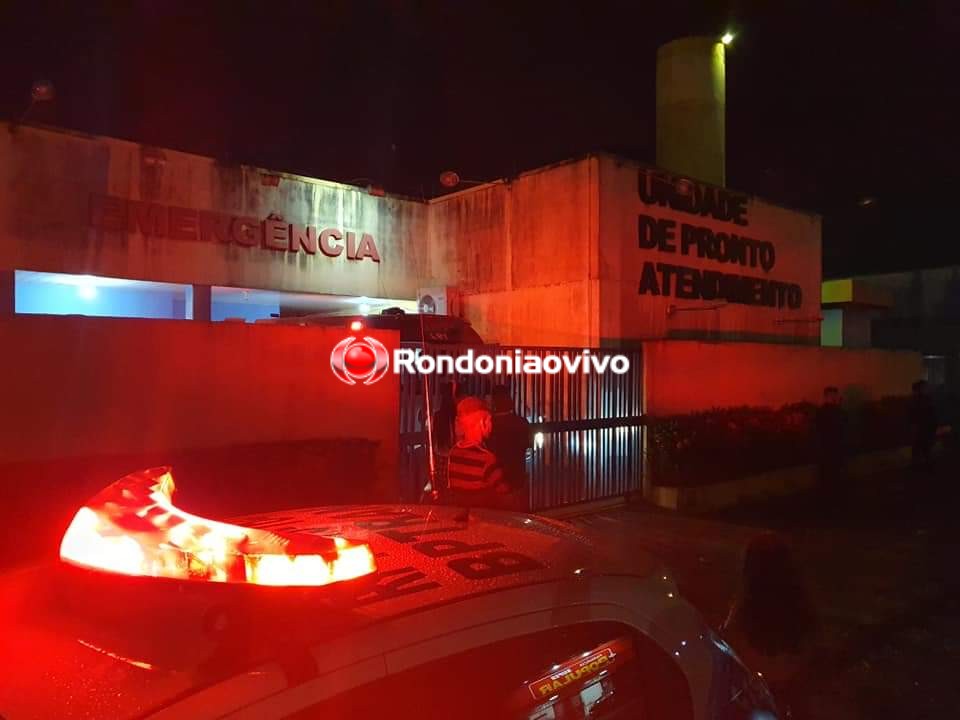 NA BARRIGA: Jovens são esfaqueados durante tentativa de roubo em frente a casa noturna