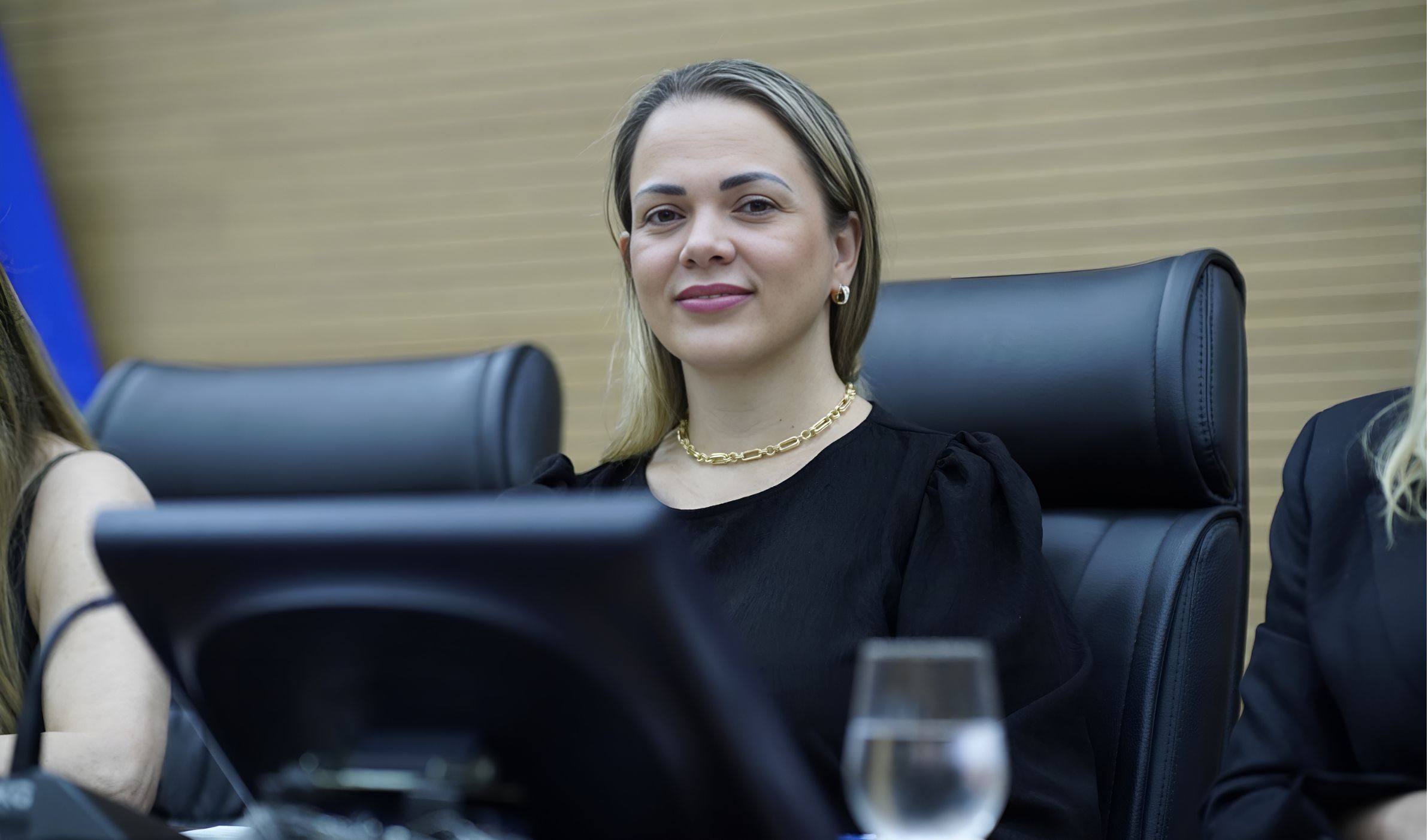 CLAÚDIA DE JESUS: Requerimento da deputada solicita médico cardiovascular para Cacoal