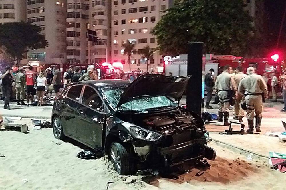 Atropelamento em Copacabana mata bebê e deixa 16 feridos