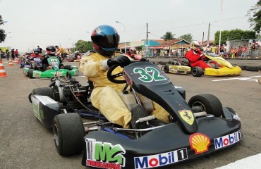 VELOCIDADE - Prova de kart leva emoção para Monte Negro- fotos