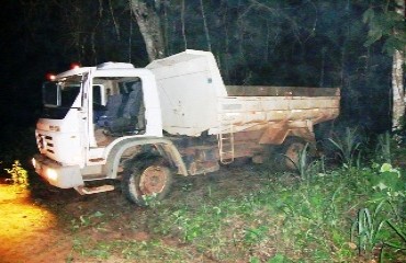 Polícia recupera em 24 horas trator e caminhão roubados da prefeitura 