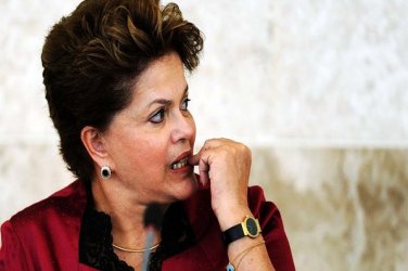 Dilma corre risco de sofrer impeachment, diz colunista do Financial Times