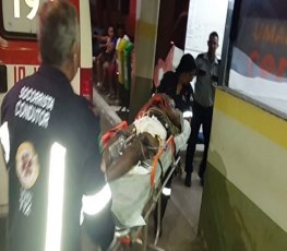 Assaltante é baleado por policial civil em frente à igreja evangélica