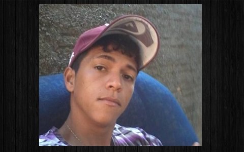 Morre rapaz que levou tiro na cabeça em frente casa noturna 