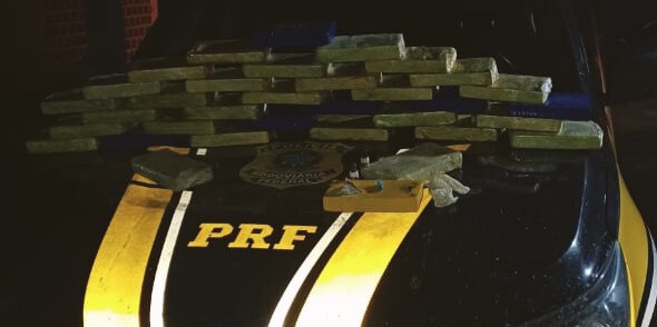 TREMEU: Motorista é preso com 34 tabletes de cocaína após ficar nervoso em abordagem