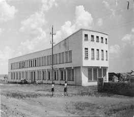 CARMELA DUTRA: Programação cultural marca os 70 anos de instalação da escola