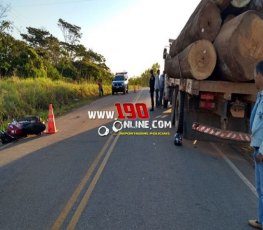 Motociclista morre ao colidir em traseira de caminhão na RO-383