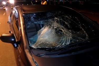 Ciclista bêbado tenta cruzar avenida e acaba atropelado