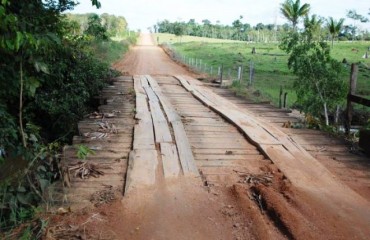 DER elimina 26 pontes velhas de madeira na região de Jaru