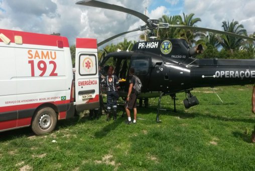 Policial militar é resgatado de helicóptero após levar tiro
