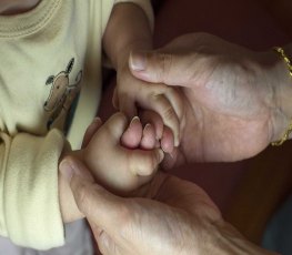 Criança é reanimada após incêndio em creche em MG; cinco morreram