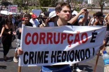 Senado aprova classificação de corrupção como crime hediondo