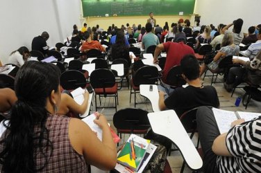 Concursos públicos têm 15,8 mil vagas abertas com salário de até R$ 23.997