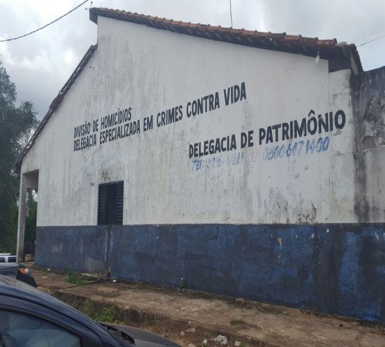 Suspeito de ter matado homem a facadas se apresenta na Delegacia