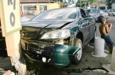 ACORDA MP!!! - Novo acidente em esquina sem sinalização mostra descaso com a comunidade por parte da Semtran - Confira fotos