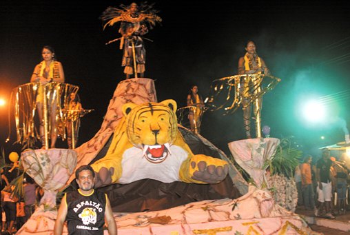 CARNAVAL 2016 - Folia não acabou, blocos e escolas de samba vão desfilar