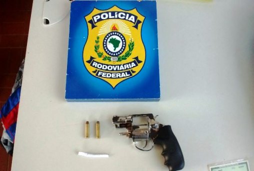 Menor com arma de fogo é apreendido pela PRF