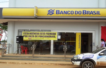 Banco do Brasil fecha portas por falta de funcionários