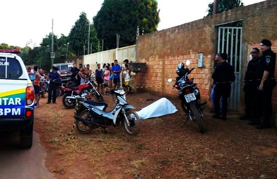 VIOLÊNCIA - Motociclista é atacado por dupla e executado a tiros