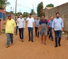 Márcio Oliveira leva asfalto ao bairro Socialista 