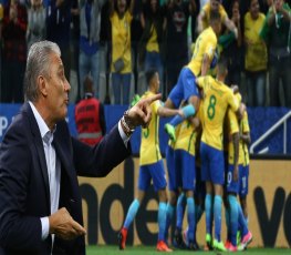 Tite define Seleção para duelo contra o Chile