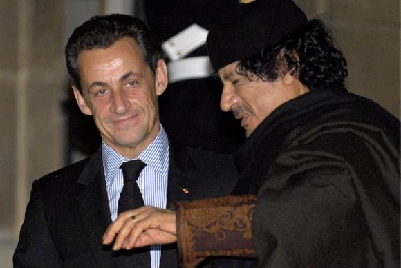 Sob custódia, Sarkozy depõe sobre financiamento de campanha em 2007