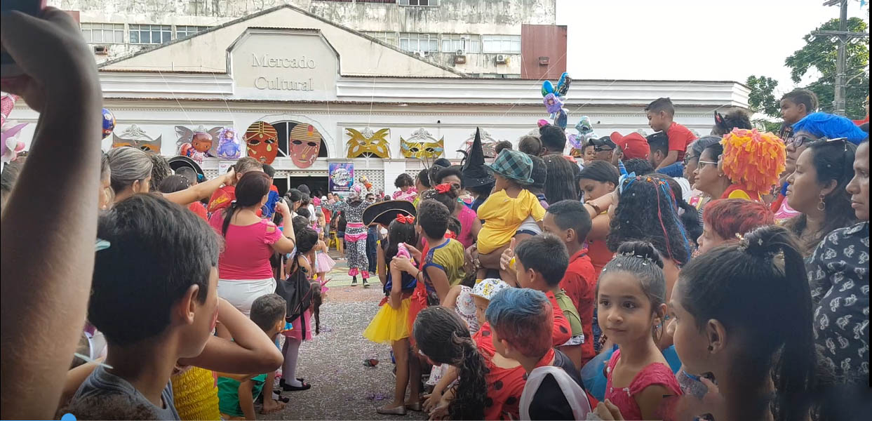 Curumim Folia lota o Mercado Cultural na tarde deste domingo