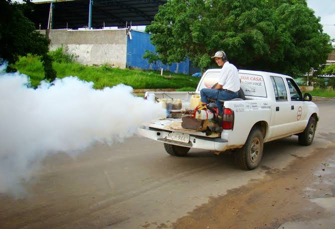 MEDO DA DENGUE: Moradores da zona Norte pedem volta de fumacê