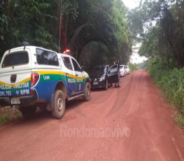 DESOVADO: Corpo com vários golpes de faca é encontrado à beira de estrada