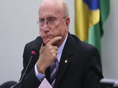 Futuro de Cunha deve ser definido apenas na terceira semana de julho