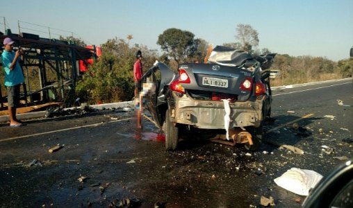 Acidente de carro mata seis pessoas da mesma família