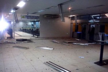 Quadrilha explode agência do Banco do Brasil na capital