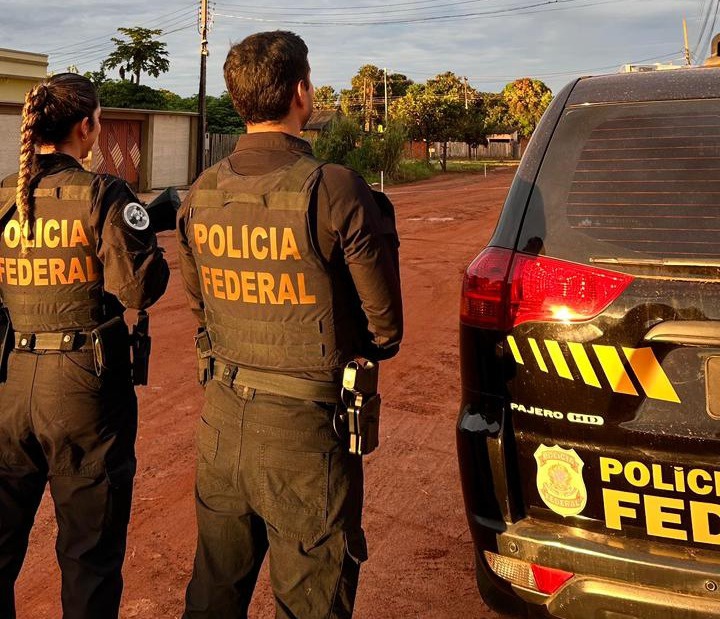 OPERAÇÃO: Quadrilha acusada de tráfico de drogas e venda de armas é alvo da PF