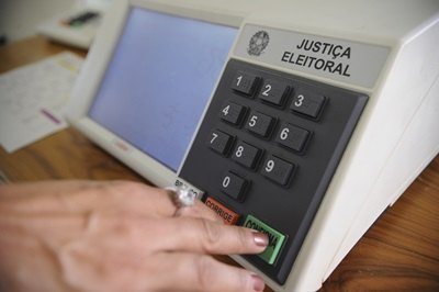 Custo com partidos chega a R$ 9,4 bilhões em dez anos
