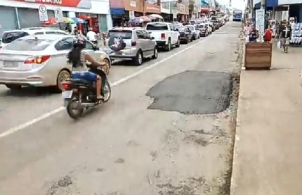 BURAQUEIRA - VÍDEO: Prefeitura de Porto Velho volta a fazer serviço de tapa buraco na cidade