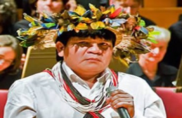 Índios suruis usam tecnologia para defender a terra do desmatamento