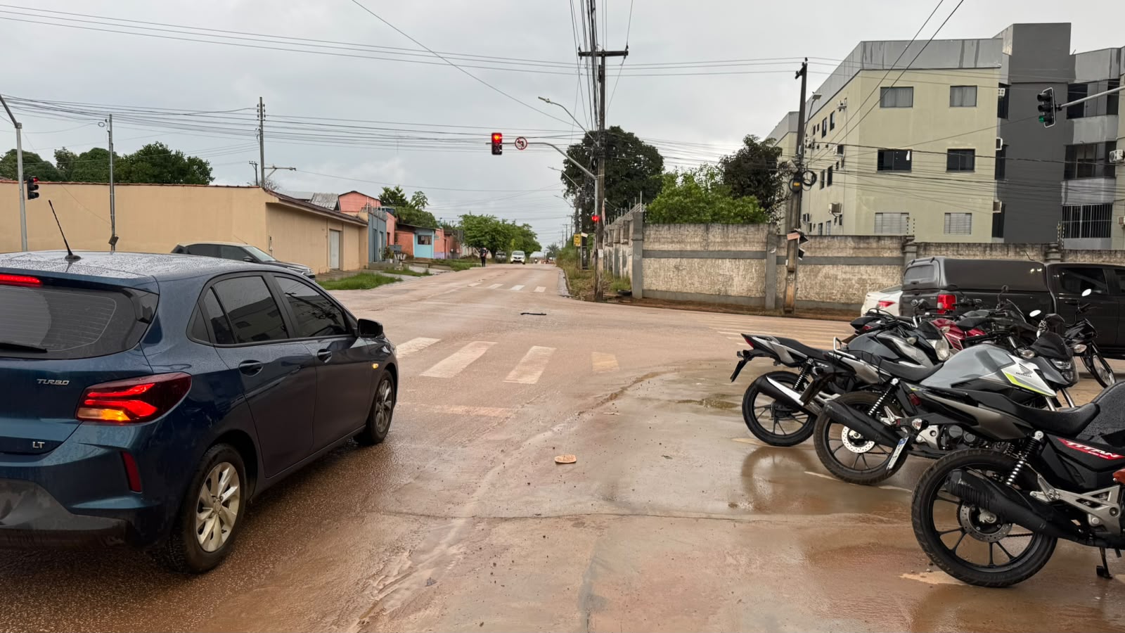 EDIMILSON DOURADO: Ver. solicita instalação de placa de Direita Livre para melhorar trânsito na zona Sul