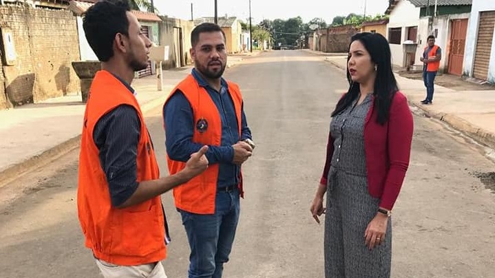 BAIRRO CONCEIÇÃO: Cristiane Lopes fiscaliza término dos trabalhos na rua Madacascar